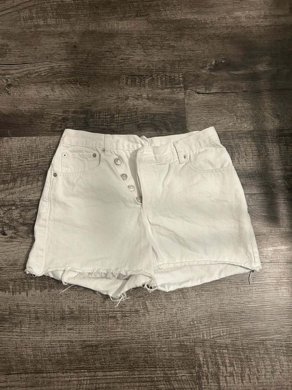 Princess Polly White Denim Raw Hem Button Fly Shorts Size US 2